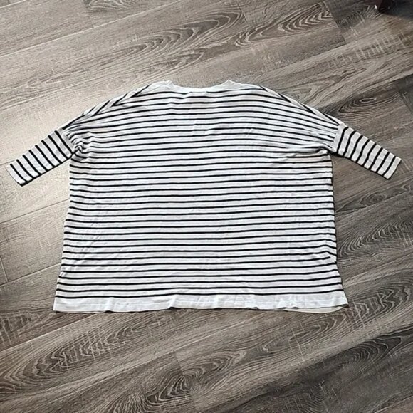 🦩 H&M oversized Striped sweater 🦩 - Picture 4 of 4